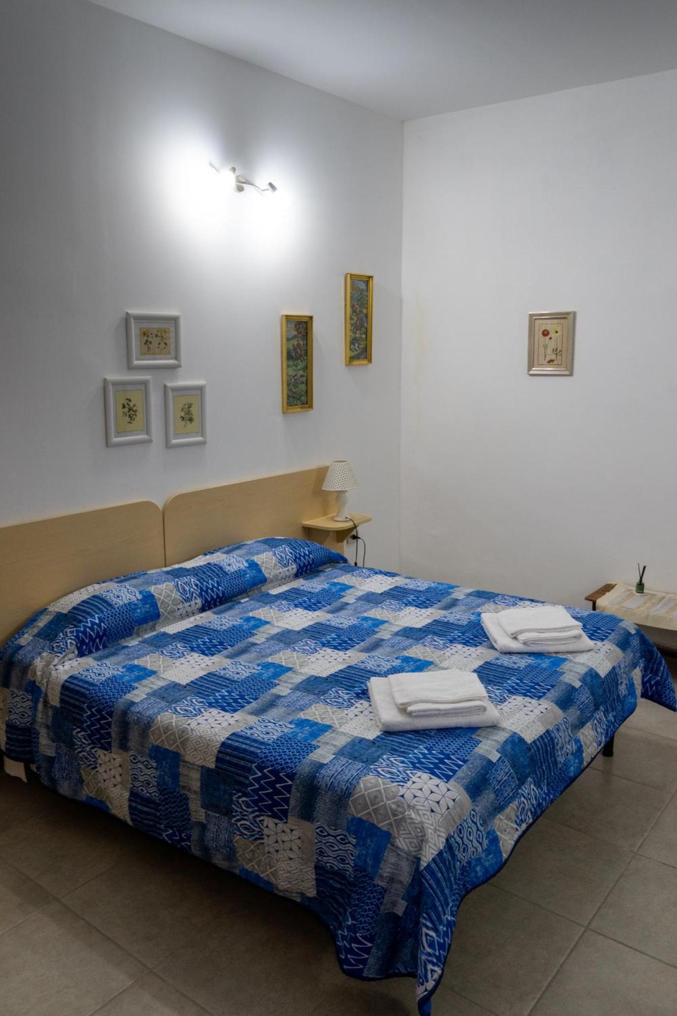 Appartamento Per Turisti Filoxenia Santa Severina Exterior foto